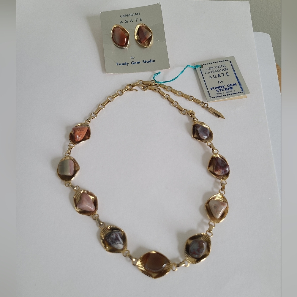 Vintage Fundy Gem Studio Canadian Agate Gold Tone Chain Necklace Clip On Earring